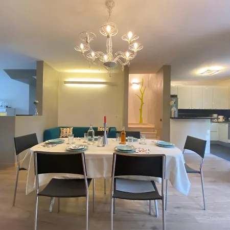 Diana Cozy House 3* 피아촐라 술 브렌타